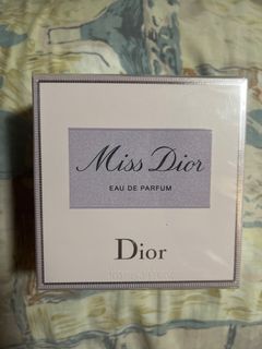 （分類：）位於 。 由 makeup5943 提交（商品編號 1266795377，圖片 1）。簡介： 。