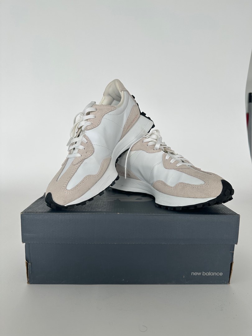 New Balance 327 Women s