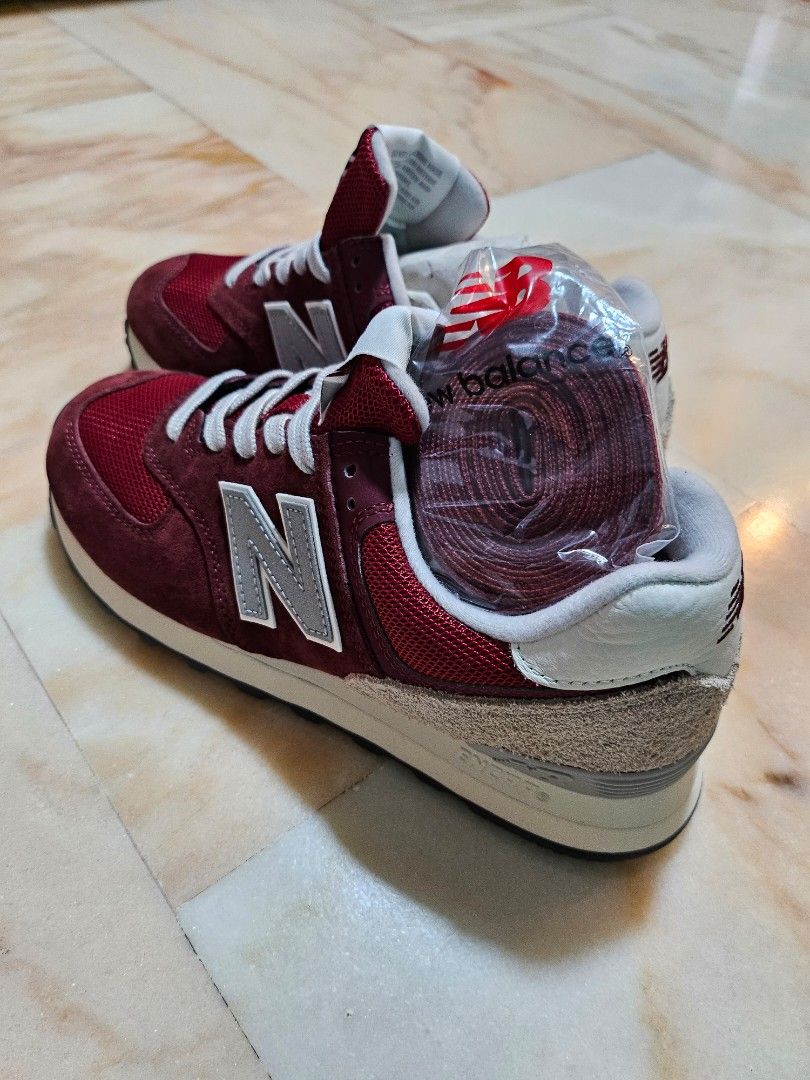 Red lifestyle hotsell shoes