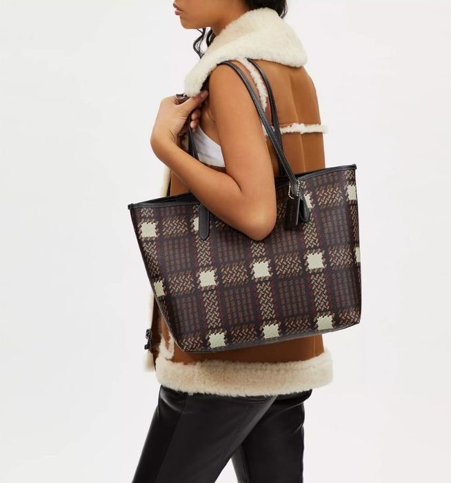 Pink plaid outlet city tote