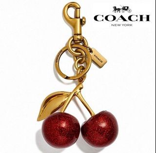 New Coach Original Limited Edition Cherry Keychain Cherry Charm Keychain For Bag / Key Decoration For Women Come With Complete Set Box Suitable For Gift