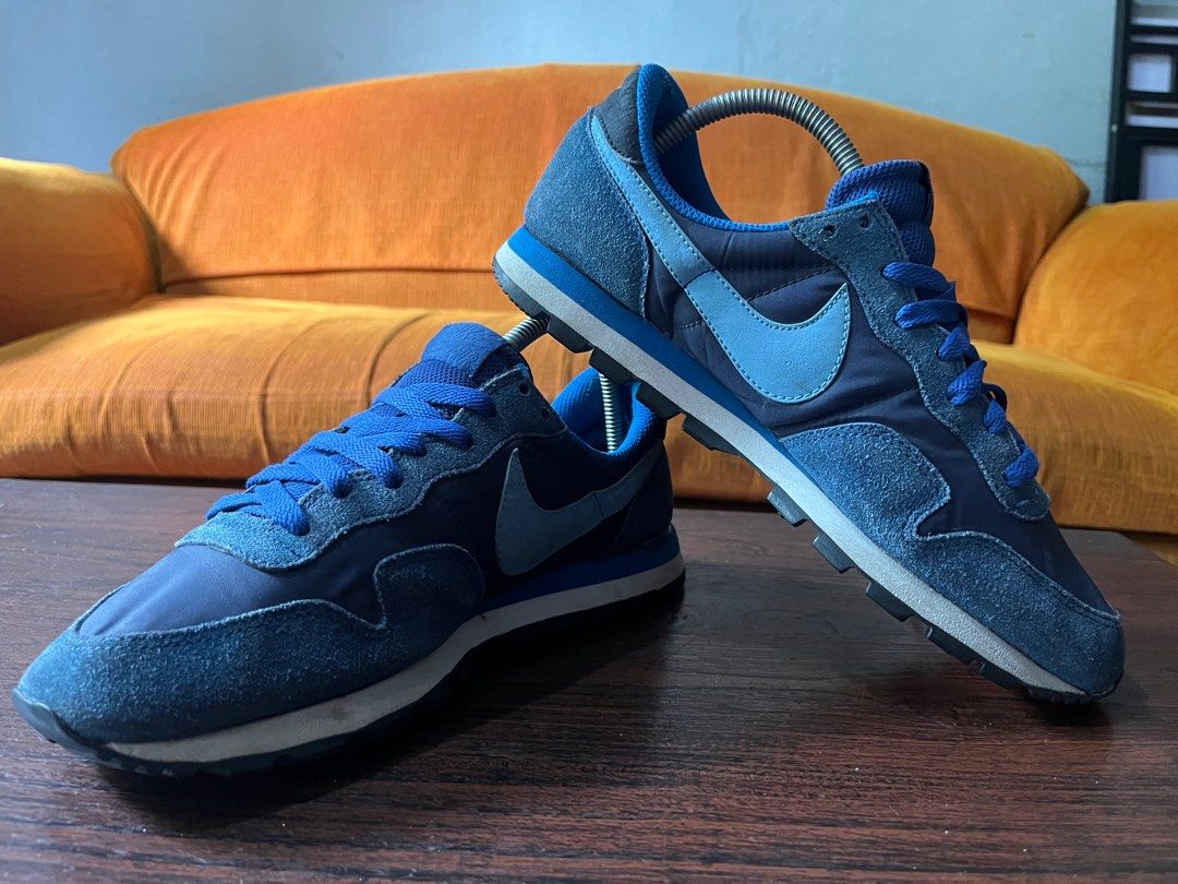 NIKE INTERNATIONALIST SIZE 40 5 Fesyen Pria Sepatu Sneakers di