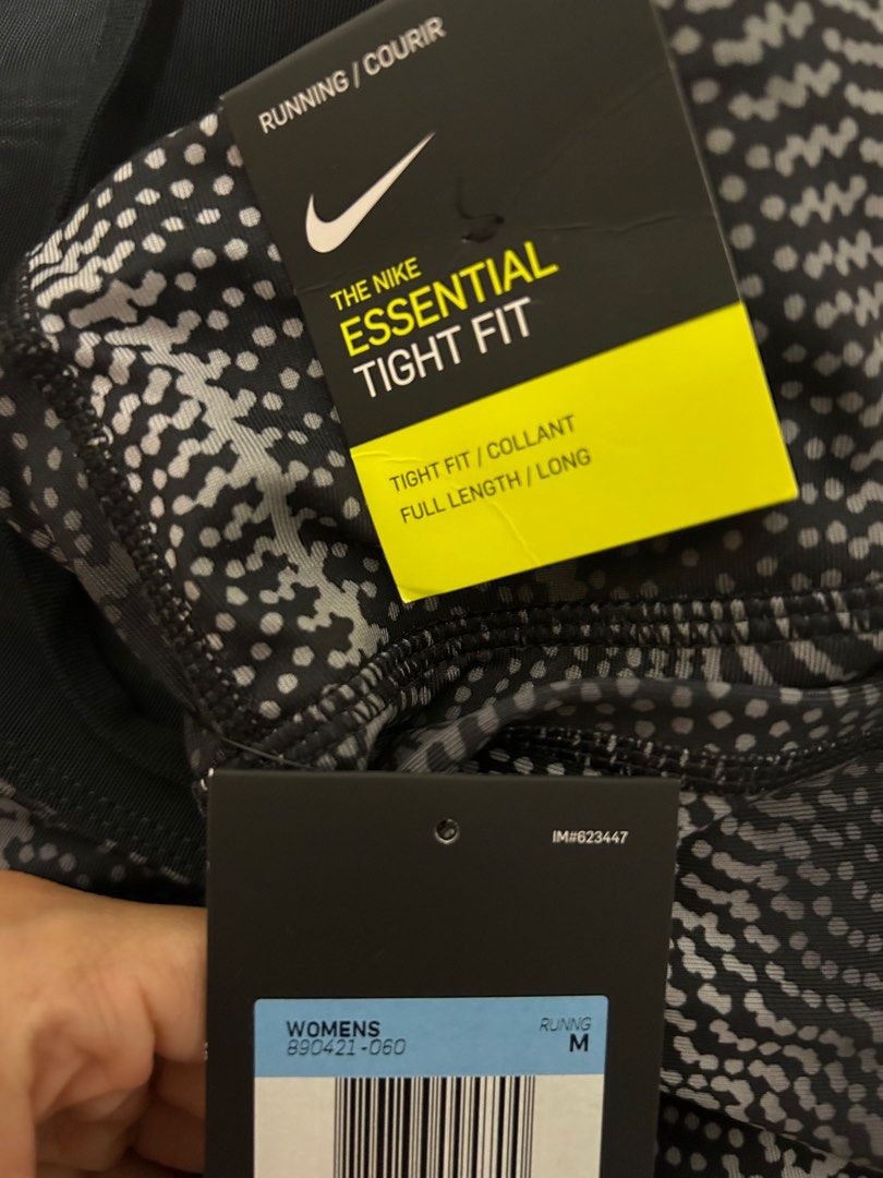 Tight fit hotsell collant nike