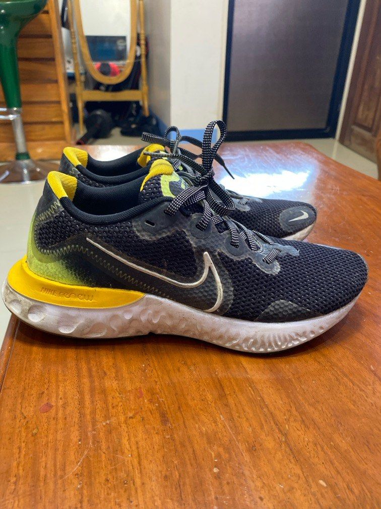 Used nike deals shoes cheap