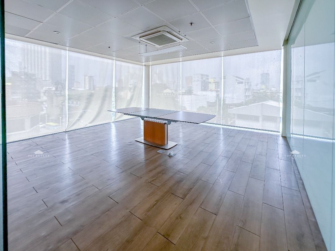 Gallery image with a fresh perspective