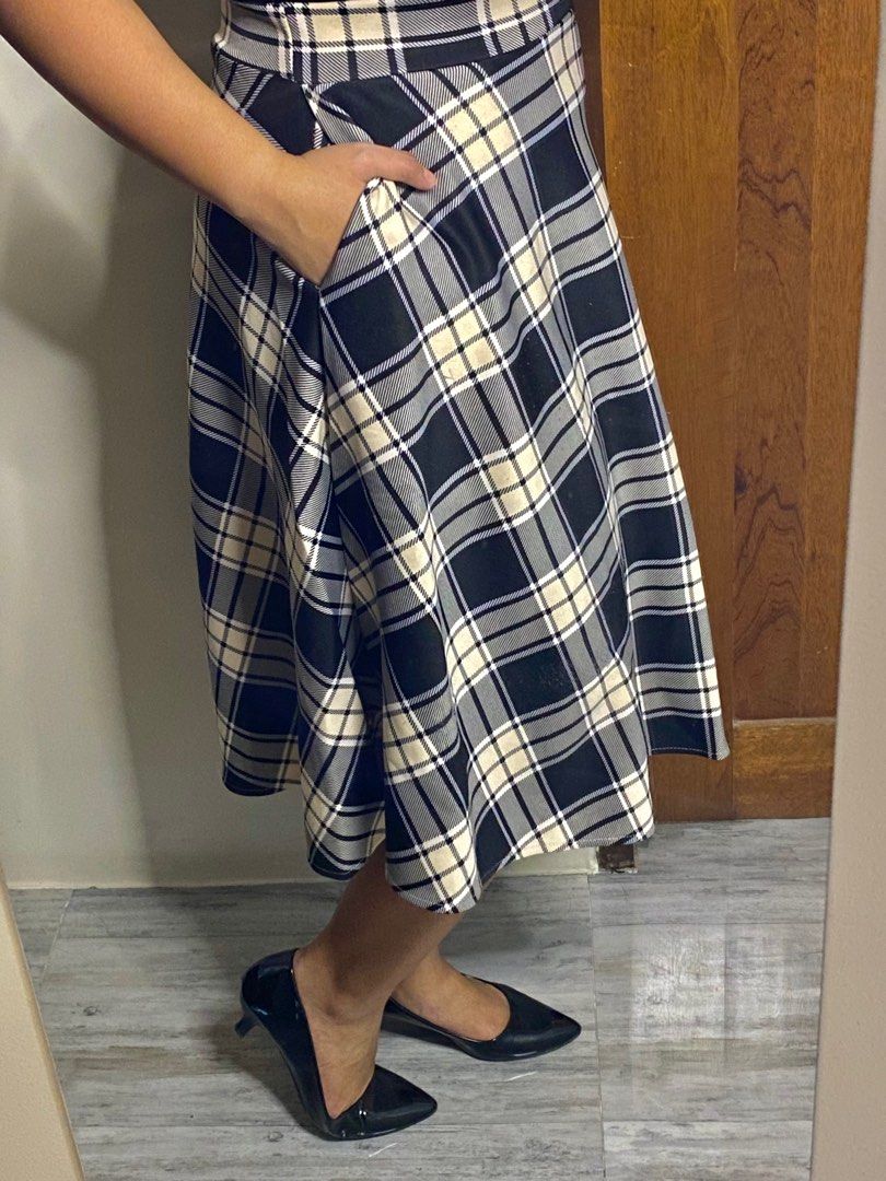 PLAID MIDI SKIRT FITS M L Women s Fashion Bottoms Skirts on
