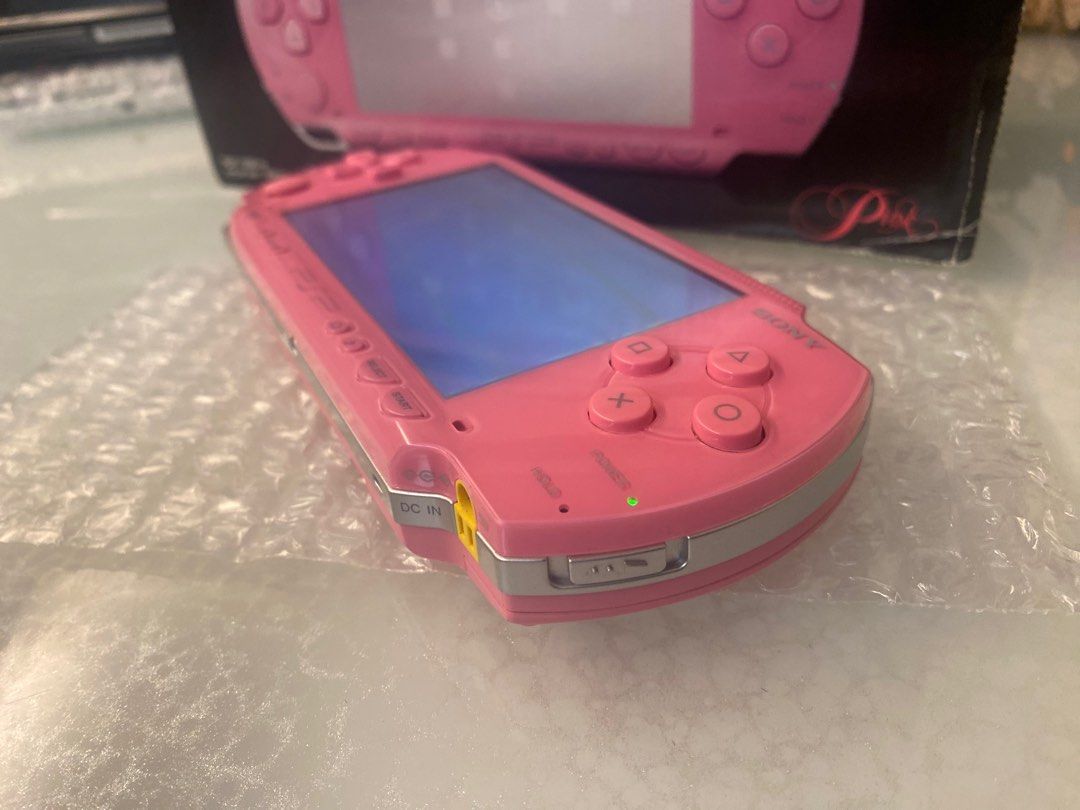 PSP 罕有粉色（全新品）, 電子遊戲, 電子遊戲機, PlayStation - Carousell