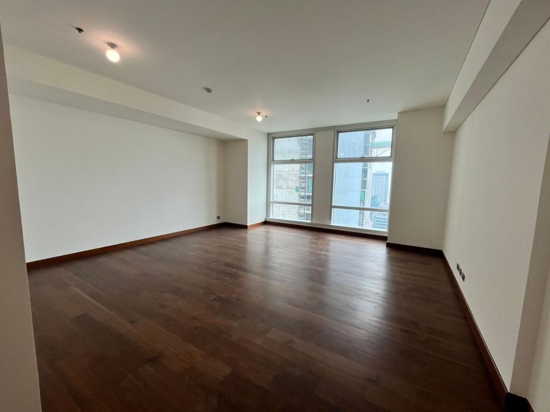 Photo inspiration: Curated Ultra High End Penthouse Apartments In Marquette Gallery View 49