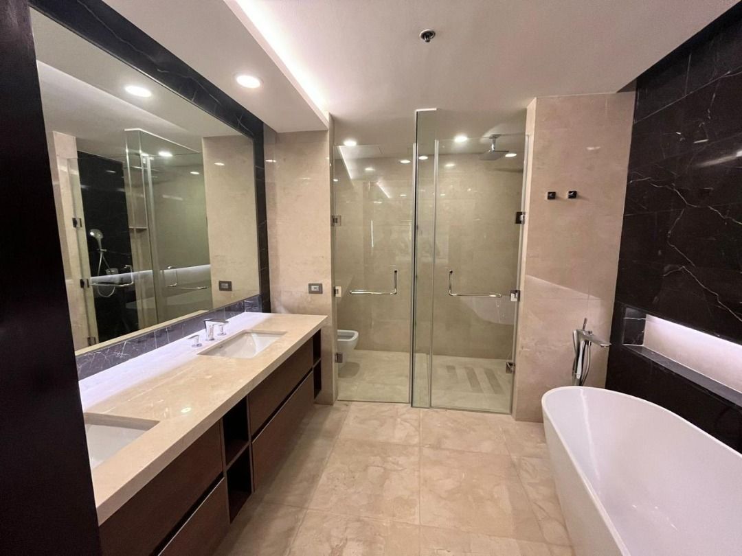 Ultra High End Penthouse Apartments In Marquette photo