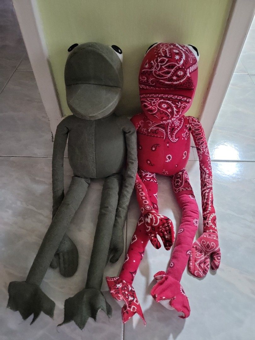 READYMADE FROGMAN 1 Big Frog Man - Olive – Feature