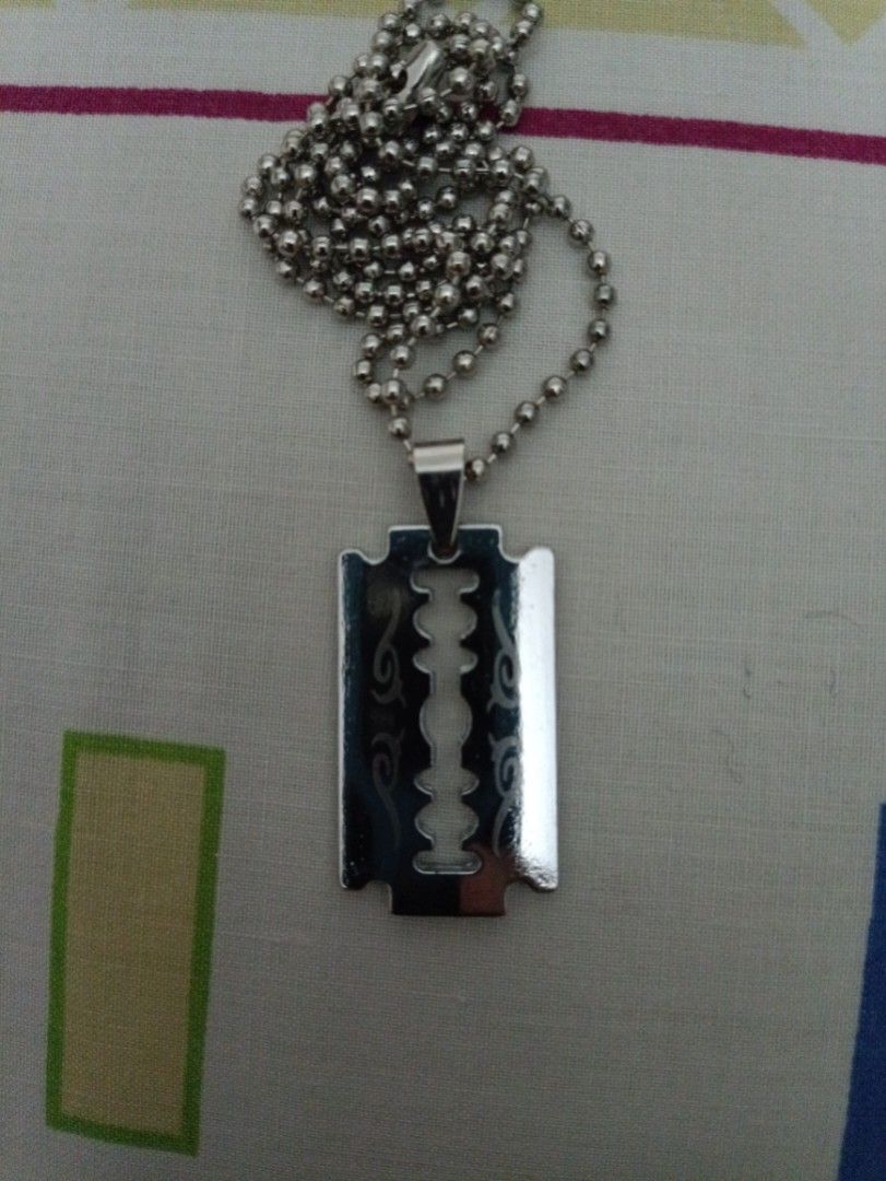 Silver Chain with Razor Blade Pendant Women s Fashion Jewelry