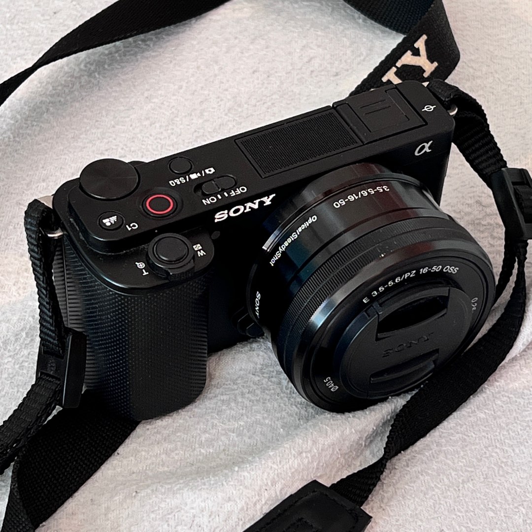 Sony ZVE10, Photography, Cameras on Carousell