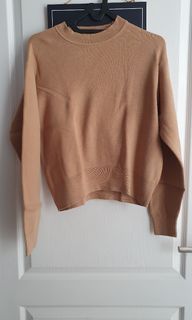 Sweater Merk Uniqlo