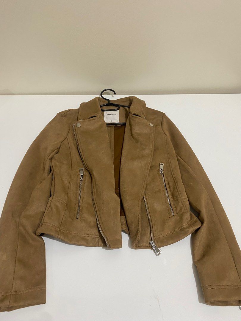 Terranova Jacket (Category: Coats, Jackets and Outerwear) located in Quezon City. Submitted by cbake (Listing ID 1266762172, Image 2). Description: .