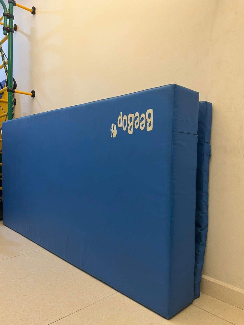 Thick gymnastics mat, Health & Nutrition, Health Supplements, Sports