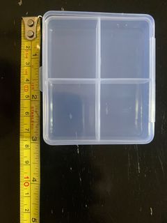 Transparent plastic organizer/jewelry/pill box