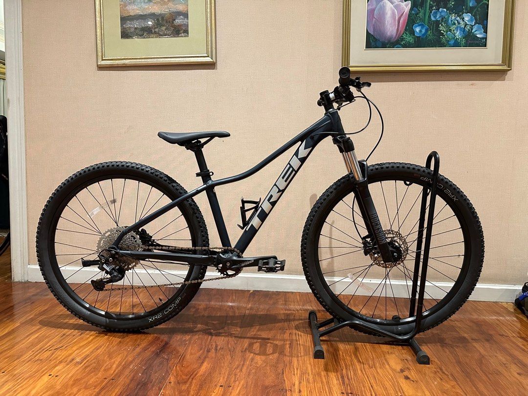 Trek marlin 7 2021 small deals