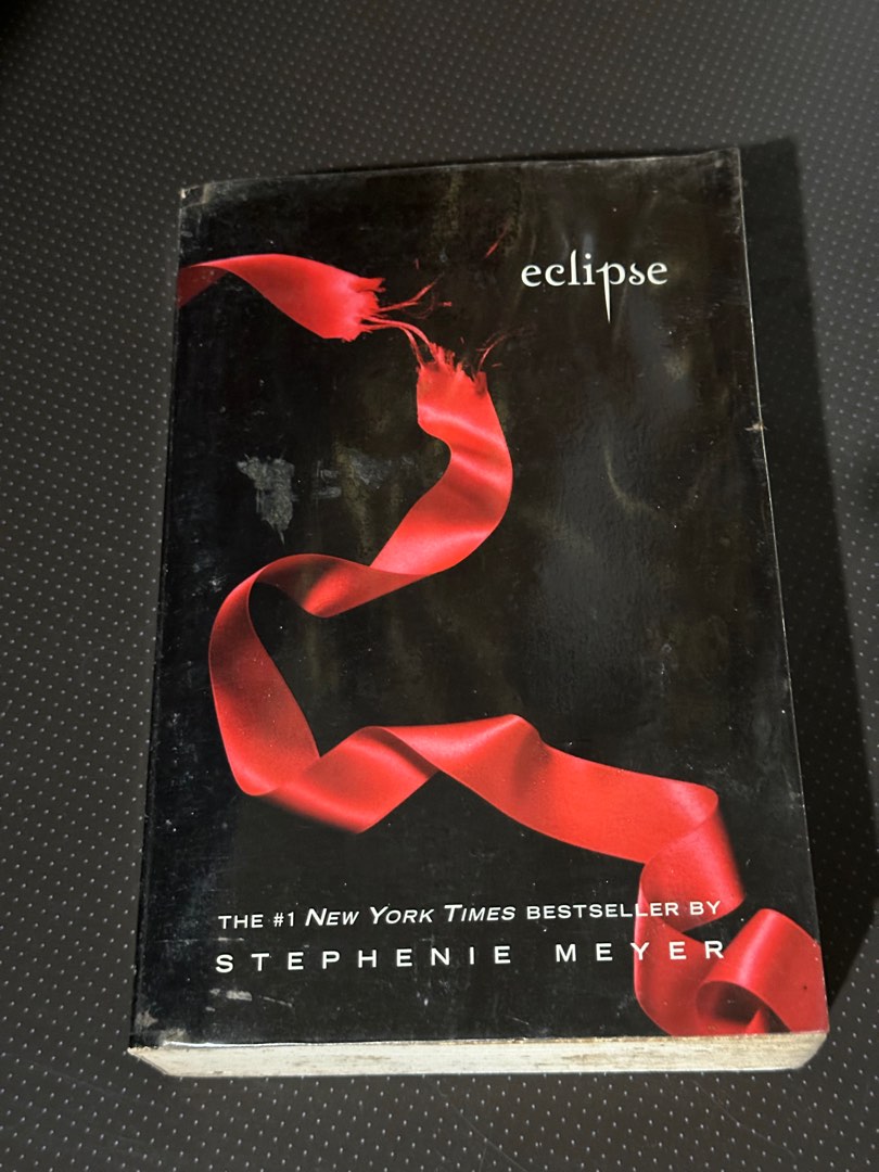 Twilight Saga Eclipse by Stephanie Meyer Book, Hobbies & Toys, Books
