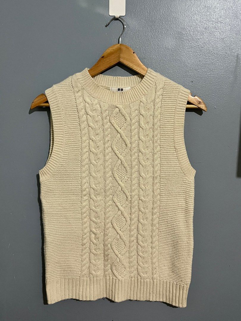 Uniqlo vest amazon top