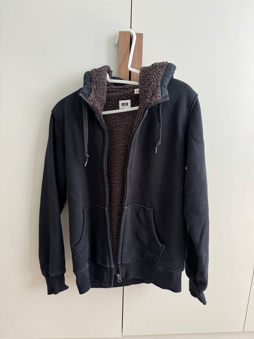 Uniqlo women s hoodie with fuzzy lining size M Women s Fashion