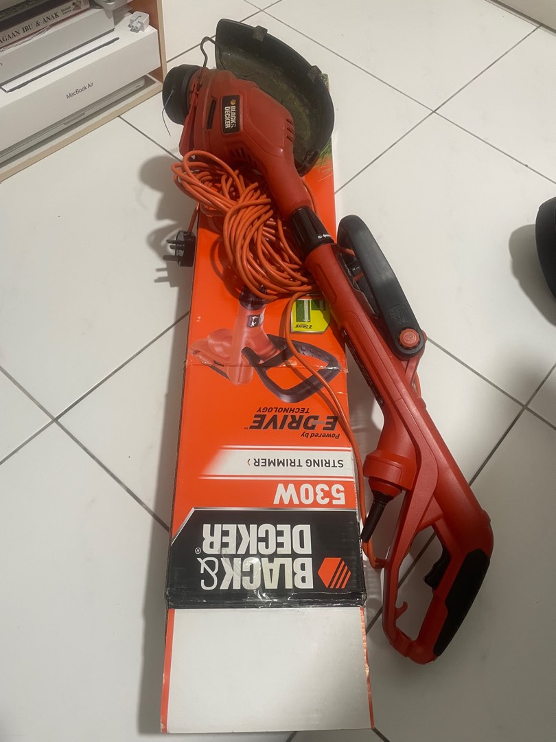 USED BLACK & DECKER GL5530 STRING TRIMMER 30CM 550W 7300RPM ( GRASS
