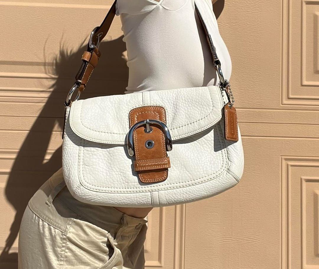 Coach large online shoulder bag