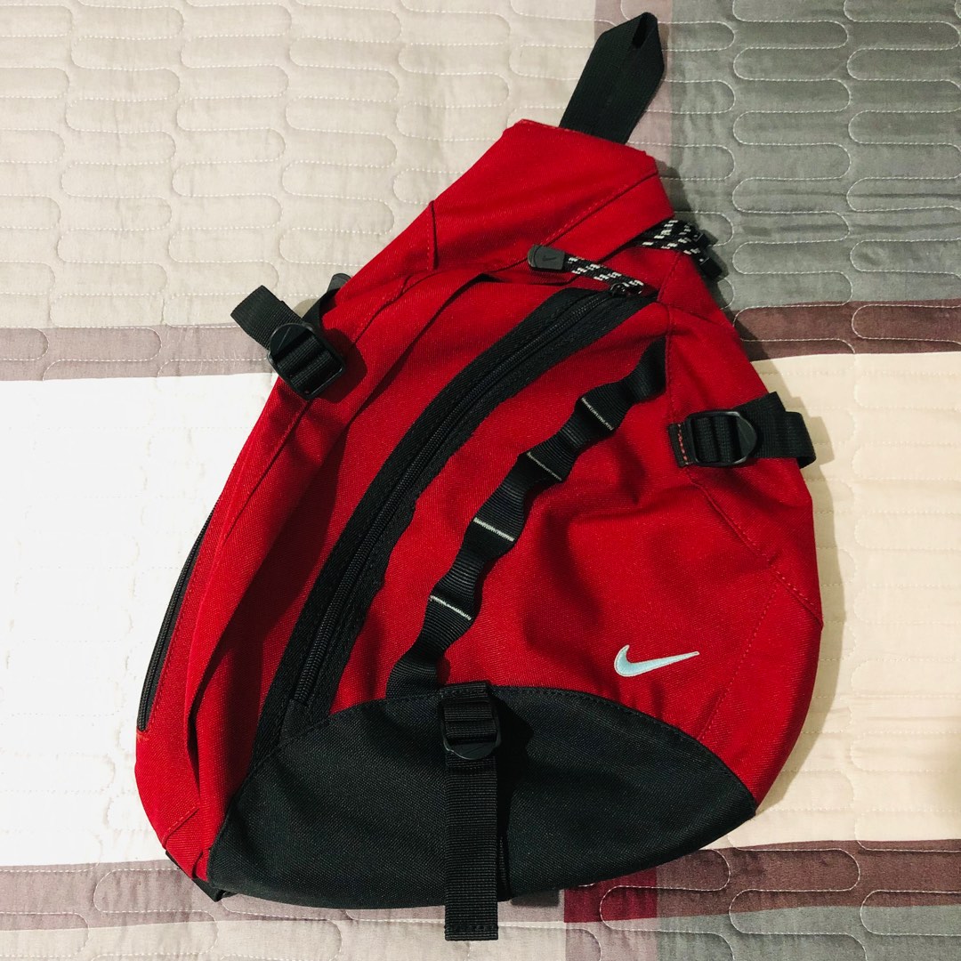 Vintage Nike Crossbody Bag, Men's Fashion, Bags, Sling Bags on Carousell