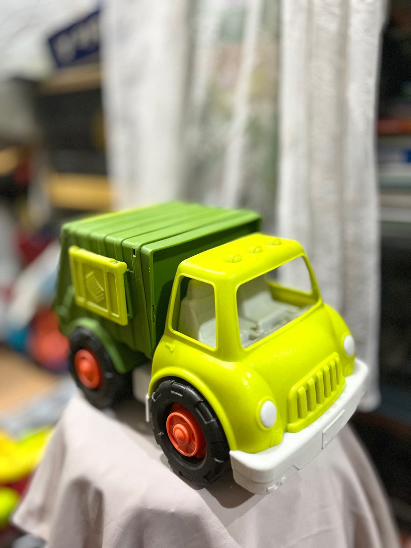 Wonder Wheels by Battat Garbage Truck, Hobbies & Toys, Toys & Games on