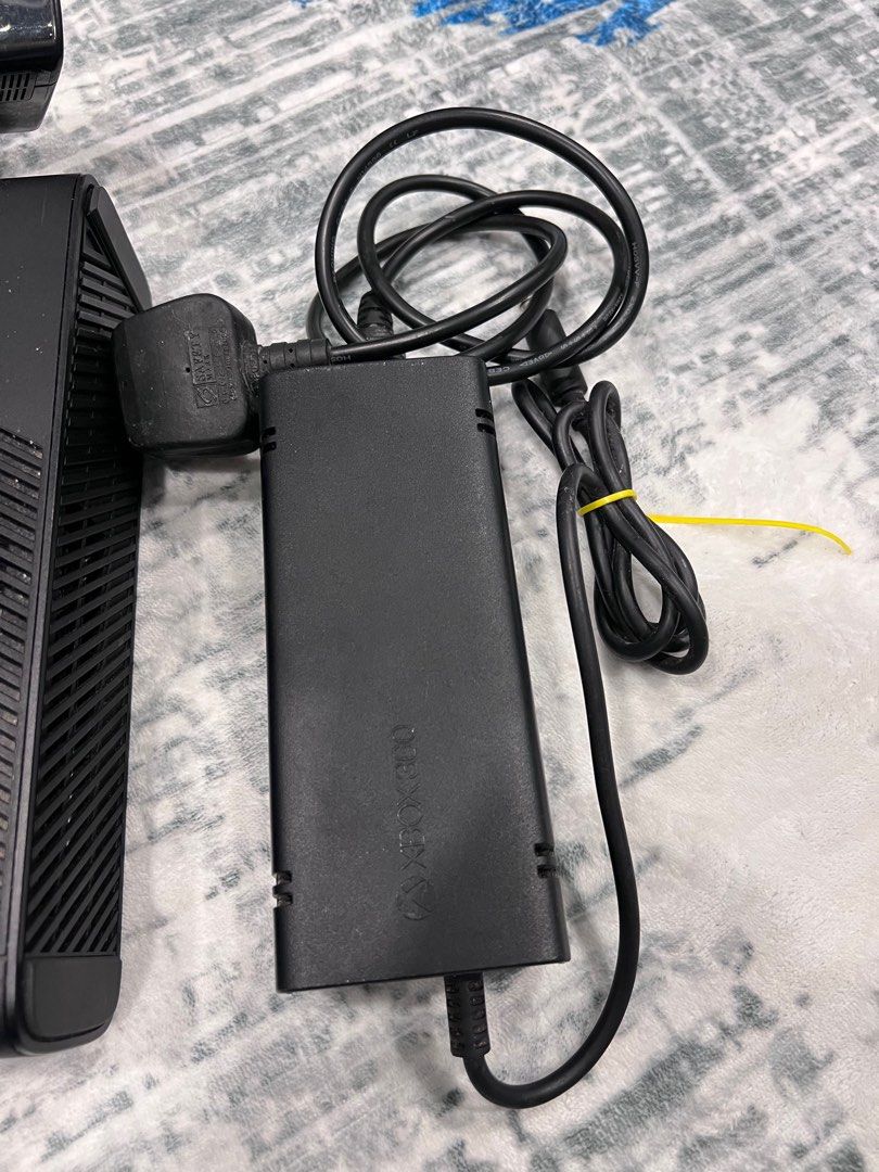 Xbox 360 E jtag + Kinect, Video Gaming, Video Game Consoles, Xbox on Carousell