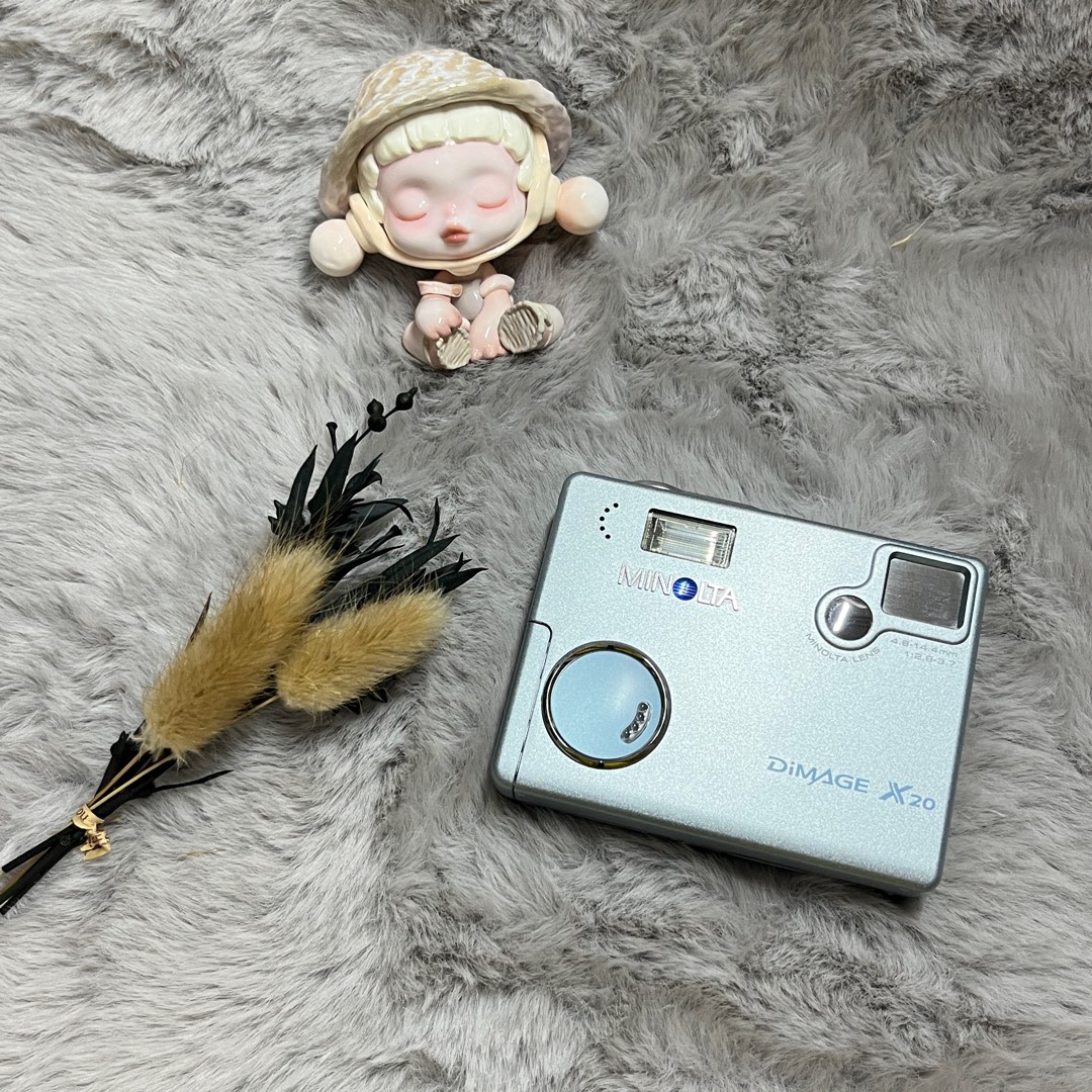 Minolta x20 Y2K DIGITAL CAMERA IN LIGHT BLUE SHADE SUPER LIGHT TO
