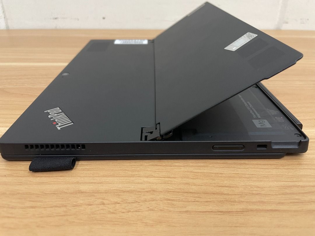 12.3" FHD IPS UltraLight(1.2kg)Only Warranty till 2025 Lenovo