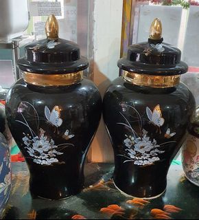 2pcs Large Vintage Chinese Oriental Black Ceramic Ginger Jar Set