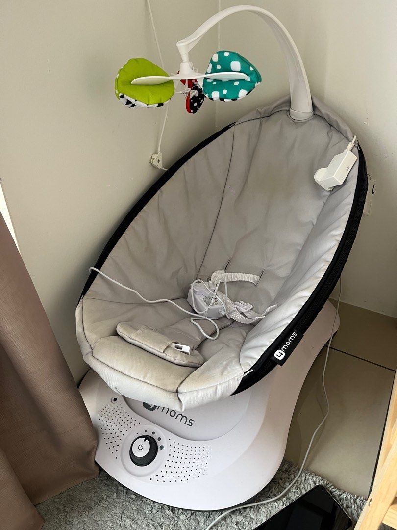 4moms RockaRoo Baby Rocker with Soothing Motion Grey, Babies & Kids, Baby Nursery & Kids