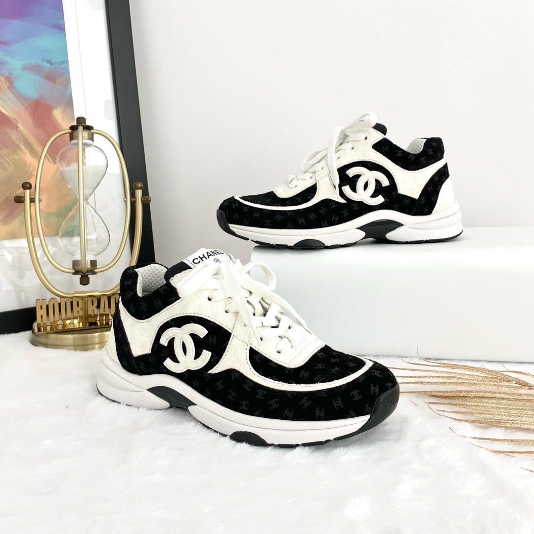 Authentic Chanel 22S G39230 Black White Suede And Leather