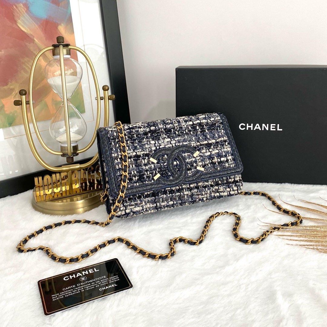 Chanel python top wallet on chain