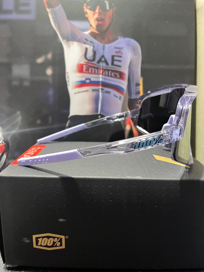 💯% S3 Polished Translucent Lavender HiPER Lavender Mirror Lens (Category: Sunglasses & Eyewear) located in Singapore. Submitted by jeremy83 (Listing ID 1266946929, Image 3). Description: 100% Authentic Ride 100% S3 Frame: Soft TactTwo Tone Lens 1: HiPER Lavender Mirror Lens 2: Clear (93% VLT - for night cycling) Fit: Asian and standard ( come with both nose pads) Full box.