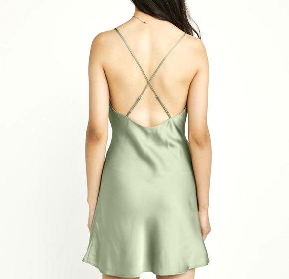 Abercrombie & Fitch Sage Green Silk Cocktail Dress, Women's Fashion, Dresses & Sets, Evening dresses & gowns on Carousell Abercrombie & Fitch Sage Green Silk Cocktail Dress, Women's Fashion, Dresses & Sets, Evening dresses & gowns on Carousell