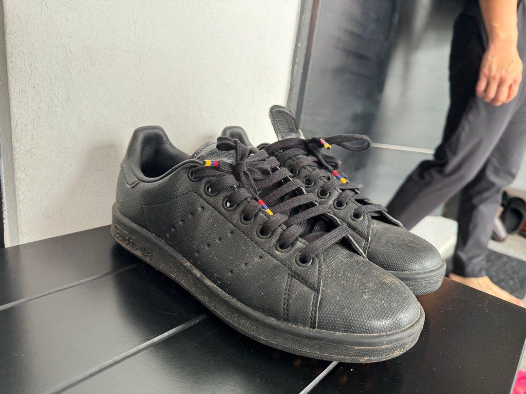 Stan smith limited edition black hot sale