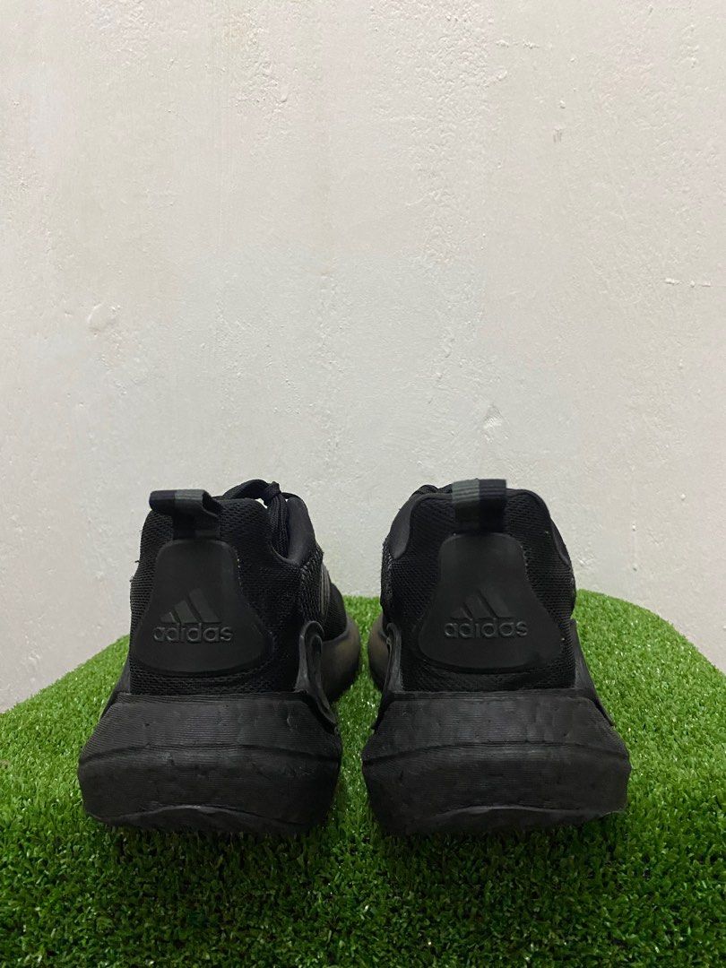 Adidas Lavarun Running, Men's Fashion, Footwear, Sneakers on Carousell