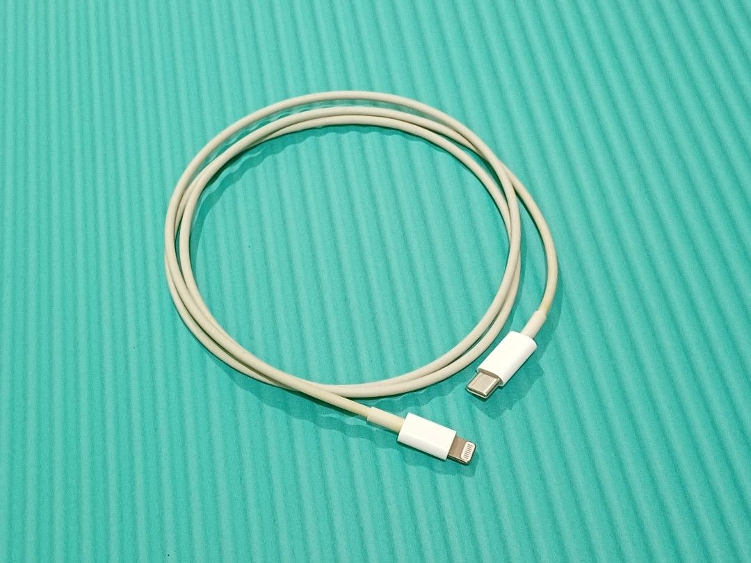 Apple Lightning Charger, Video Gaming, Gaming Accessories, Cables