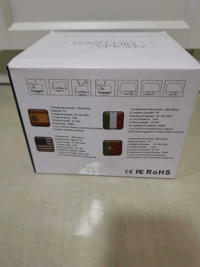 Aroma Diffuser (Category: Home Fragrance) located in Singapore. Submitted by Sunshine_1 (Listing ID 1266896315, Image 3). Description: Is a gift but I do not use this. Colorful lamp, Humidification, Aromatherapy, Purify air..