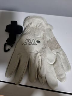 https://media.karousell.com/media/photos/products/2023/11/21/arri_leather_grip_gloves_large_1700569887_7c4f4d0e_progressive_thumbnail.jpg