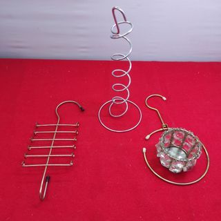 Assorted metal hanging organizers and candle holders for 75 each *S65