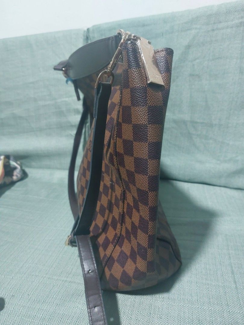 BAG (Category: Shoulder Bags) located in Quezon City. Submitted by cae03 (Listing ID 1266926022, Image 3). Description: Brandnew never been used 750 only.