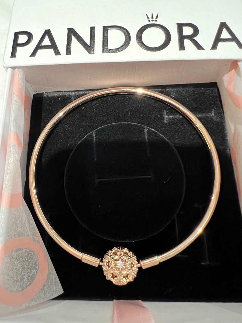 Gold bangle pandora on sale