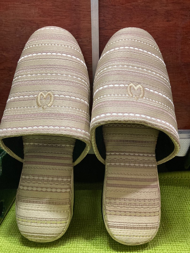 branded slippers at low price