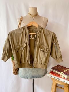 (Category: ) located in . Submitted by rrppreloved (Listing ID 1266969454, Image 1). Description: .