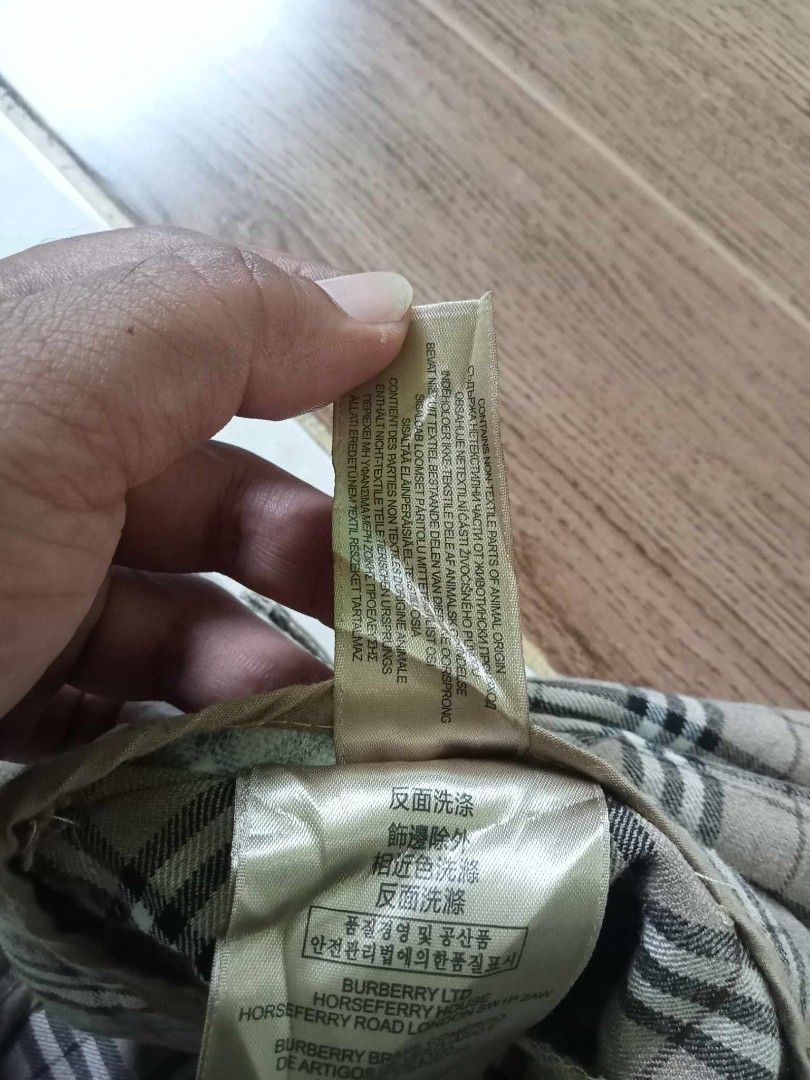 Burberry shop weekend dm