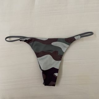Camo print silky strong thong