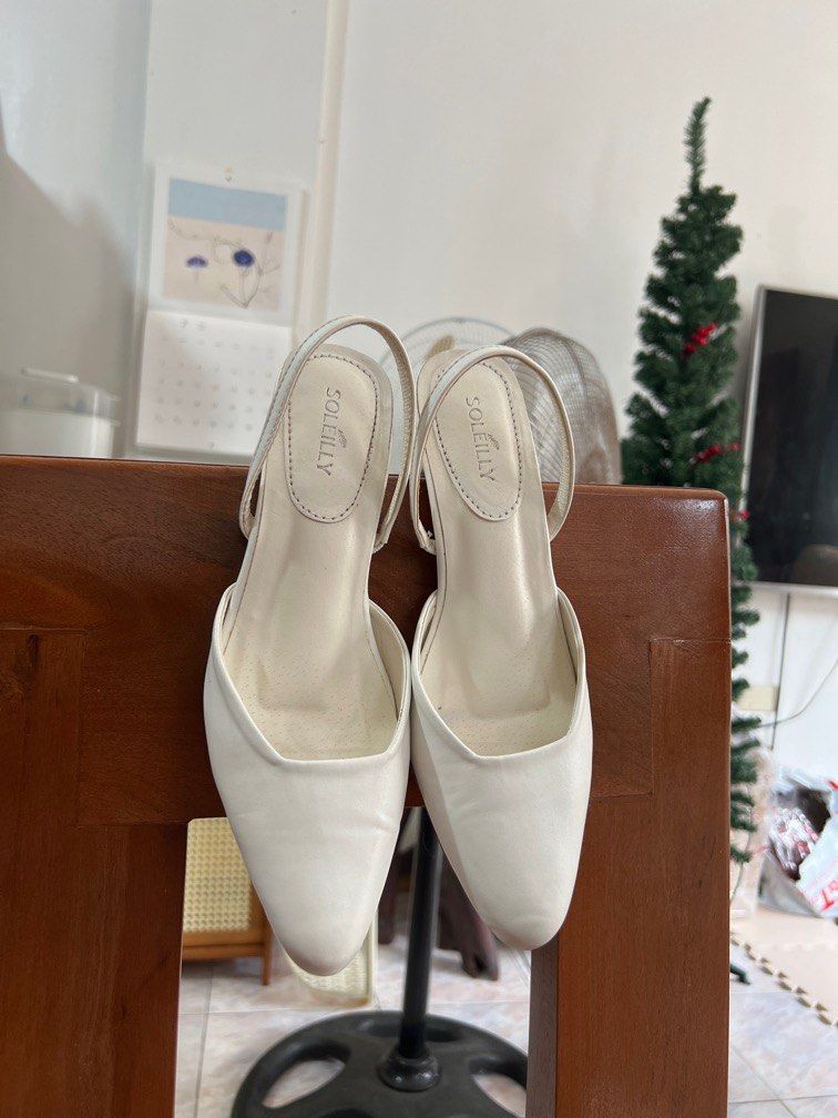 Celine heels by soleilly size 6 to size 7 (Category: Heels) located in Mandaluyong City. Submitted by abeverage (Listing ID 1266849979, Image 3). Description: Once lang nagamit during our wedding 2.5inches lang yung heels kaya comfortable sya pang lakad. IG store: Soleilly_onfleek Orig price: P1,100 .